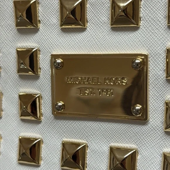 Michael Kors White and Gold Studded Large Clutch Wristlet Wallet AUTHENTIC - Picture 8 of 8